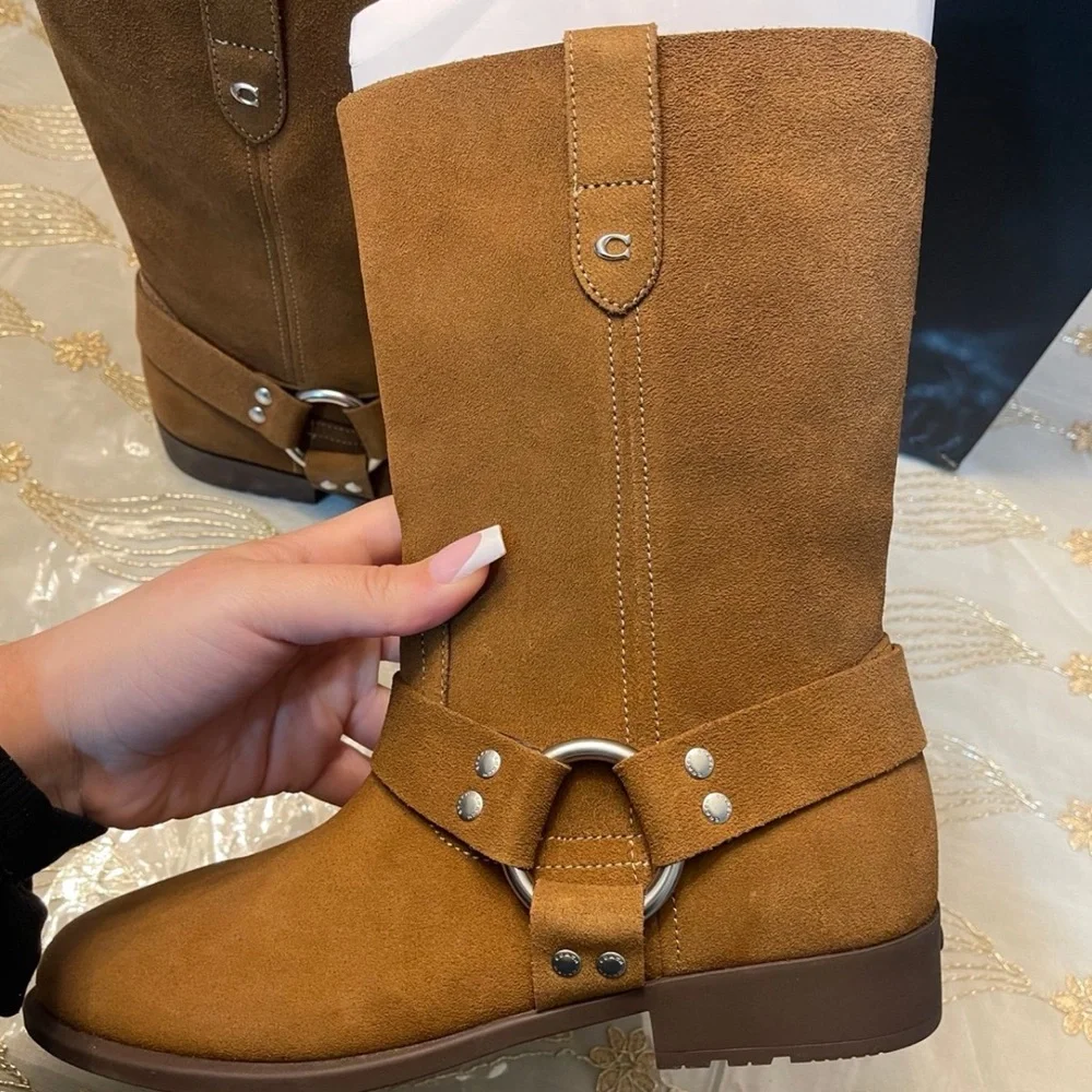 NWB coach Tara harness boots size 8 MSRP $395